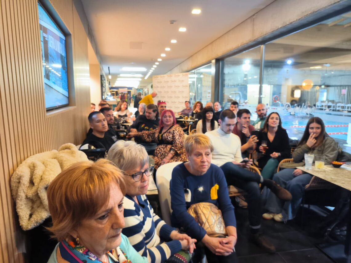 Presentación Renacer entre Ruinas en David Lloyd