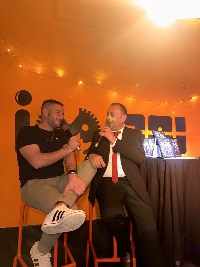 Presentación de Renacer entre Ruinas en Iman Pub Zaragoza