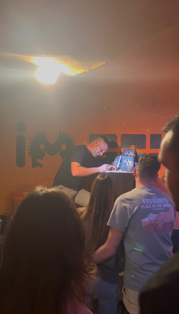 Presentación de Renacer entre Ruinas en Iman Pub Zaragoza